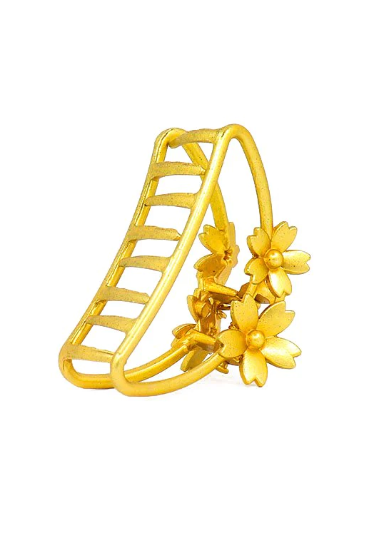 Elegant gold hair clip ART837 made from durable metal alloy, perfect for styling hair.