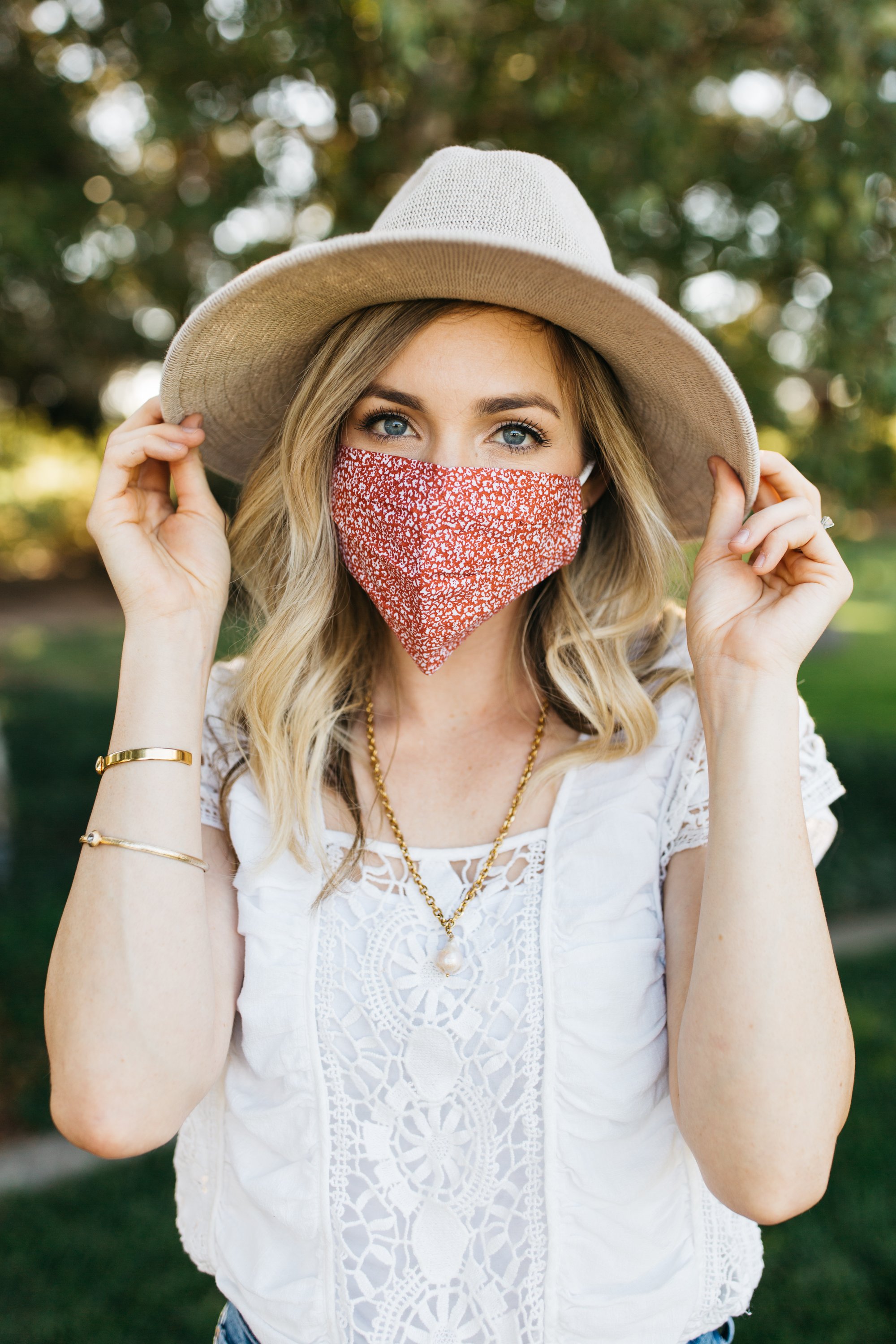 Hilary Face Mask made of breathable cotton with pleats for comfort, featuring a stylish print suitable for all genders.