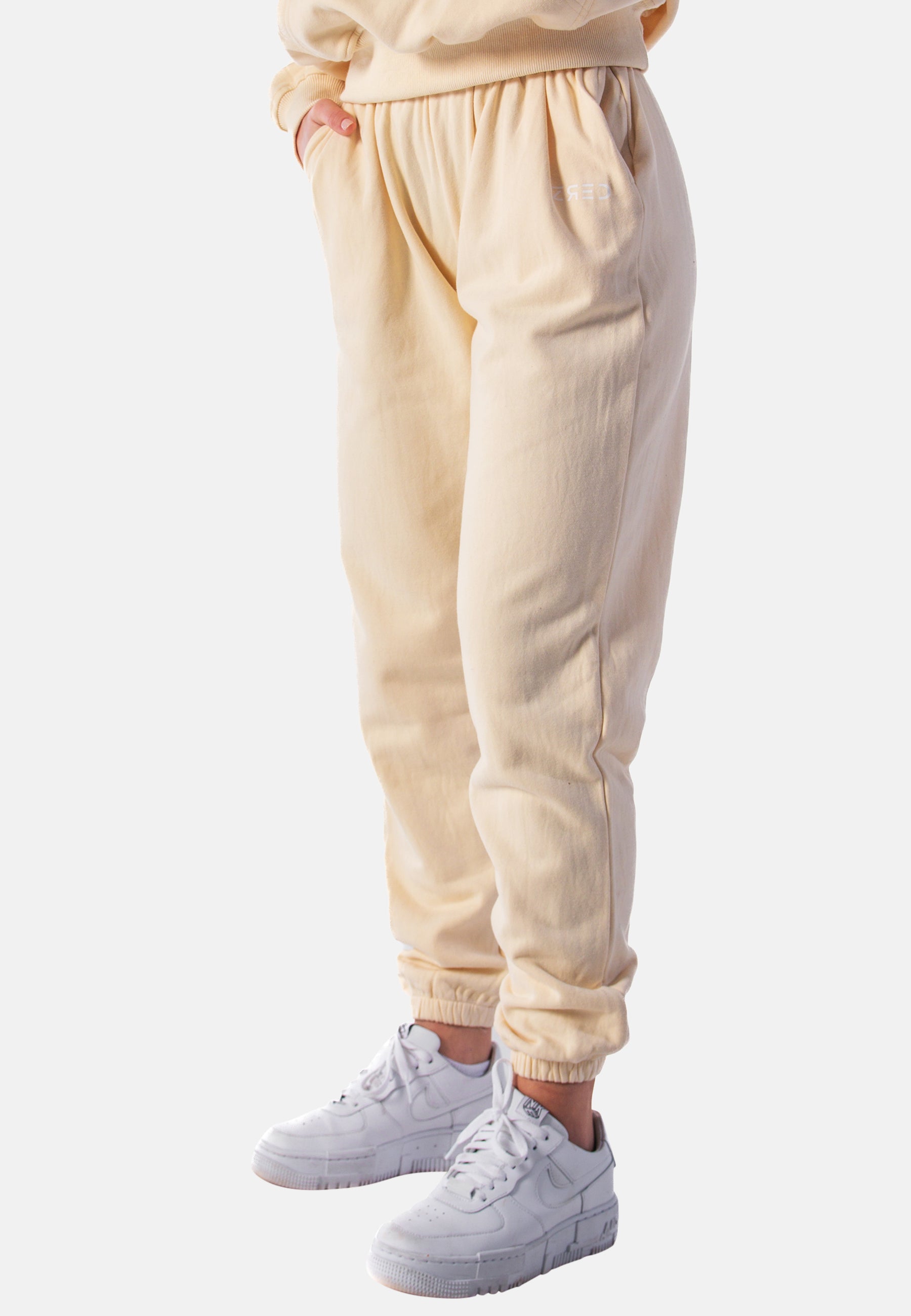 Stylish yellow Jogger Static for women, showcasing a comfortable fit and modern design.