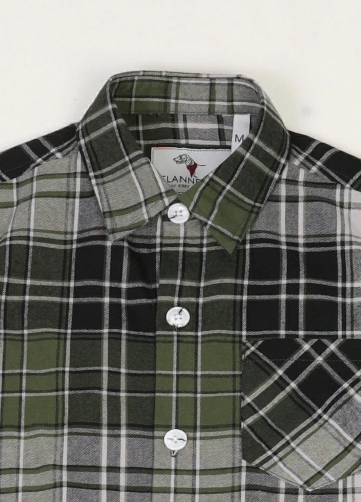 Kids plaid short sleeve button-up shirt made of soft cotton flannel, featuring a stylish design suitable for various occasions.