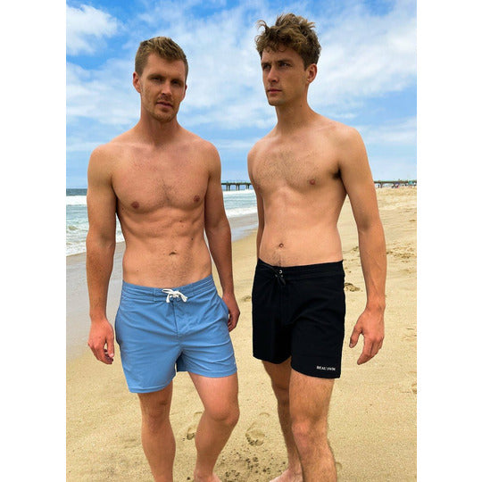 Laguna Shorts in blue, made from recycled ocean plastic, featuring three pockets and a comfortable fit.