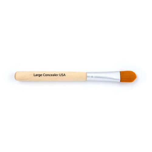 Large Concealer Brush with 100% natural bristles for flawless makeup application.