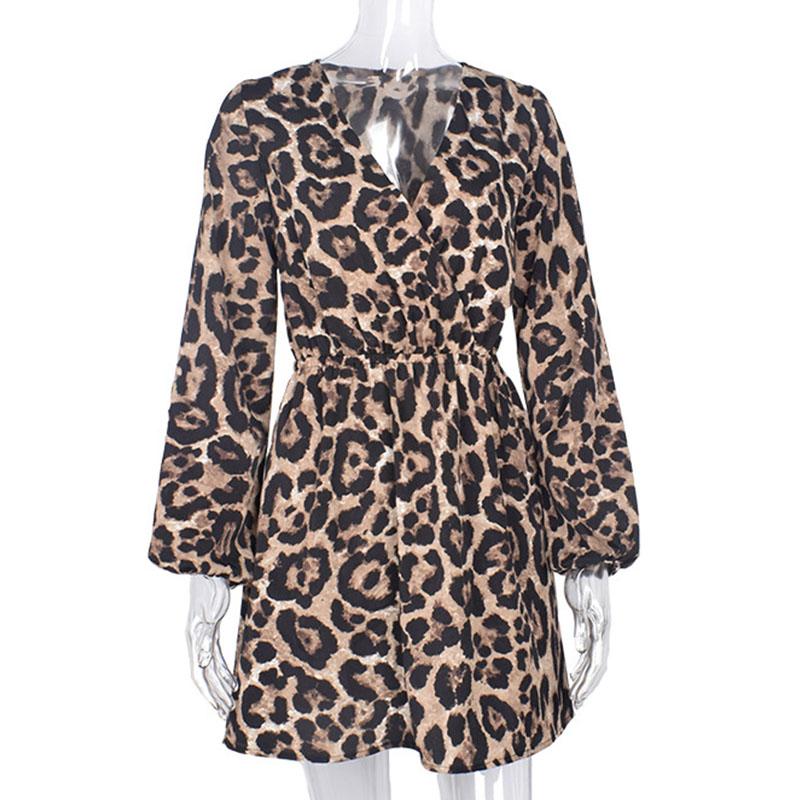 A stylish leopard print off shoulder dress featuring a V-neckline and lantern sleeves, perfect for autumn outings.