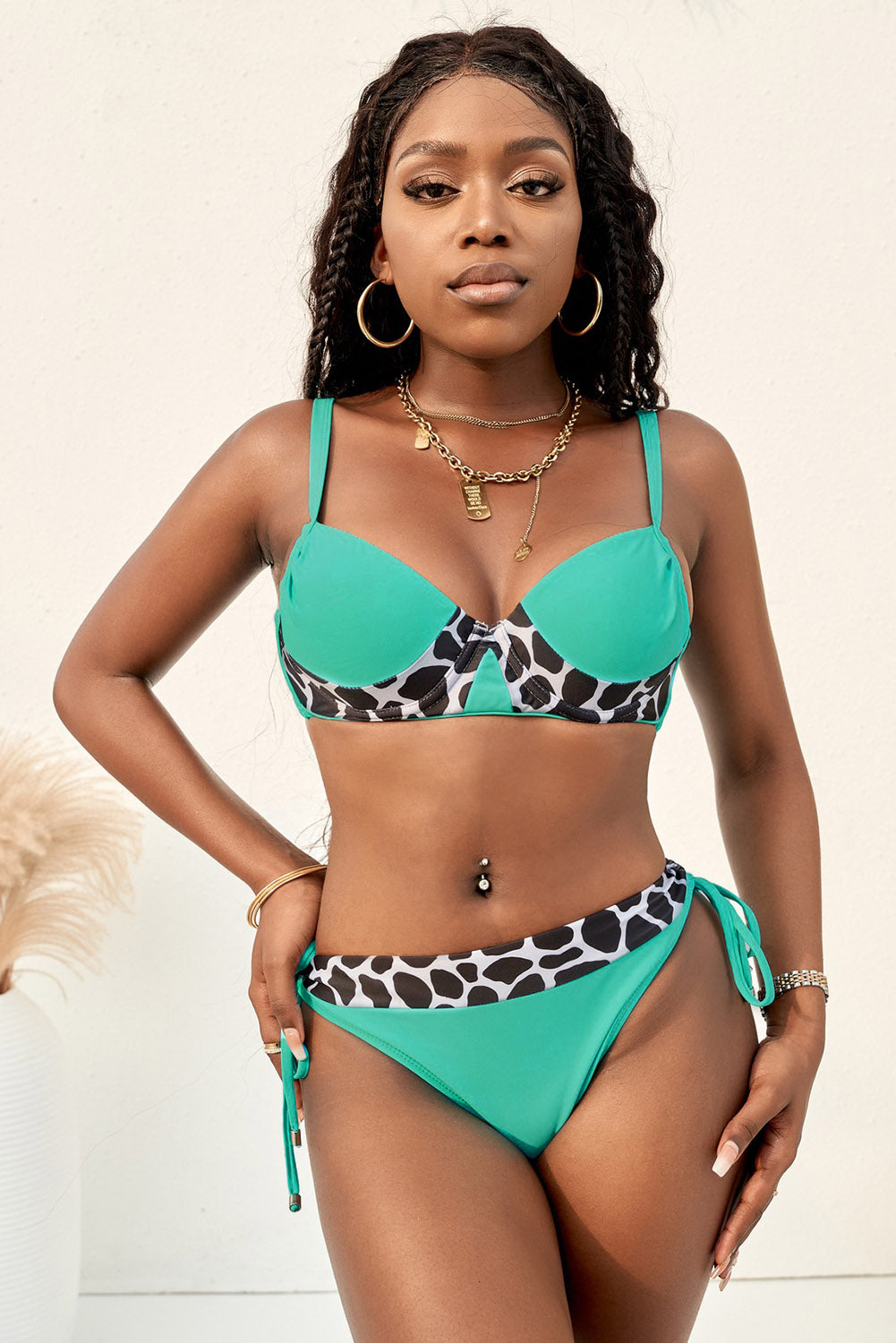 Leopard Trim Bikini Set featuring adjustable straps and a sweetheart neckline, showcasing a stylish leopard print and solid color combination.