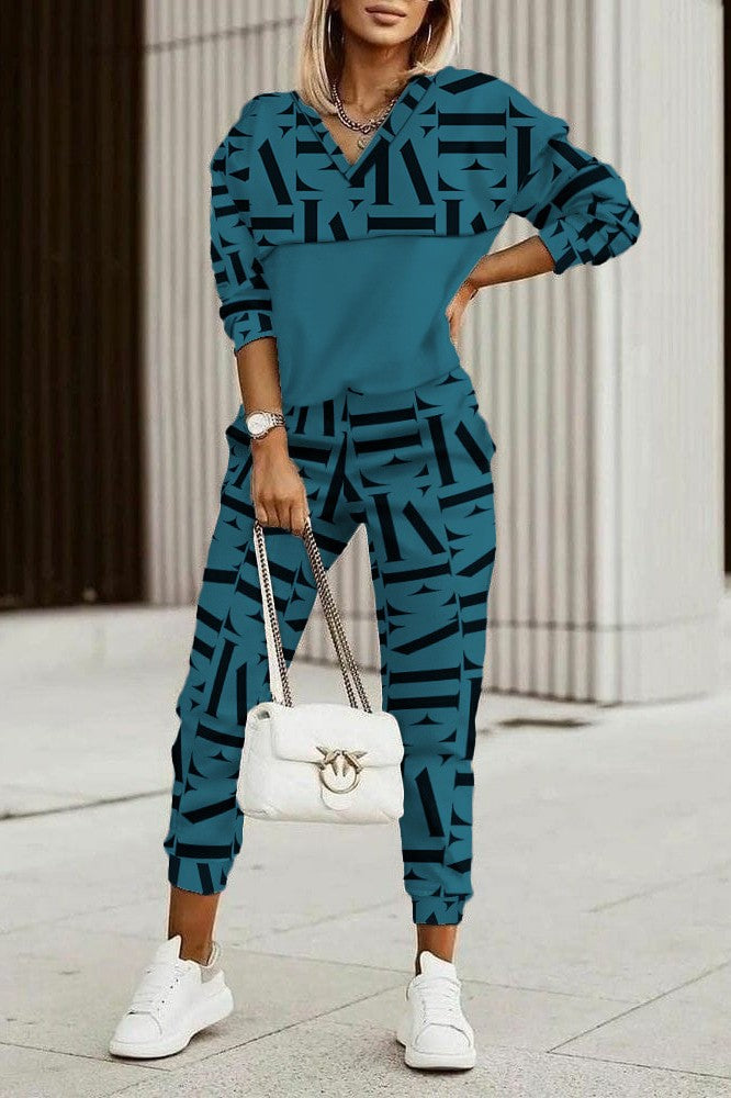 Letter Print Faux Velvet Tracksuit Laureta in Petrol featuring a stylish sweatshirt and long pants, made from soft imitation velvet fabric.