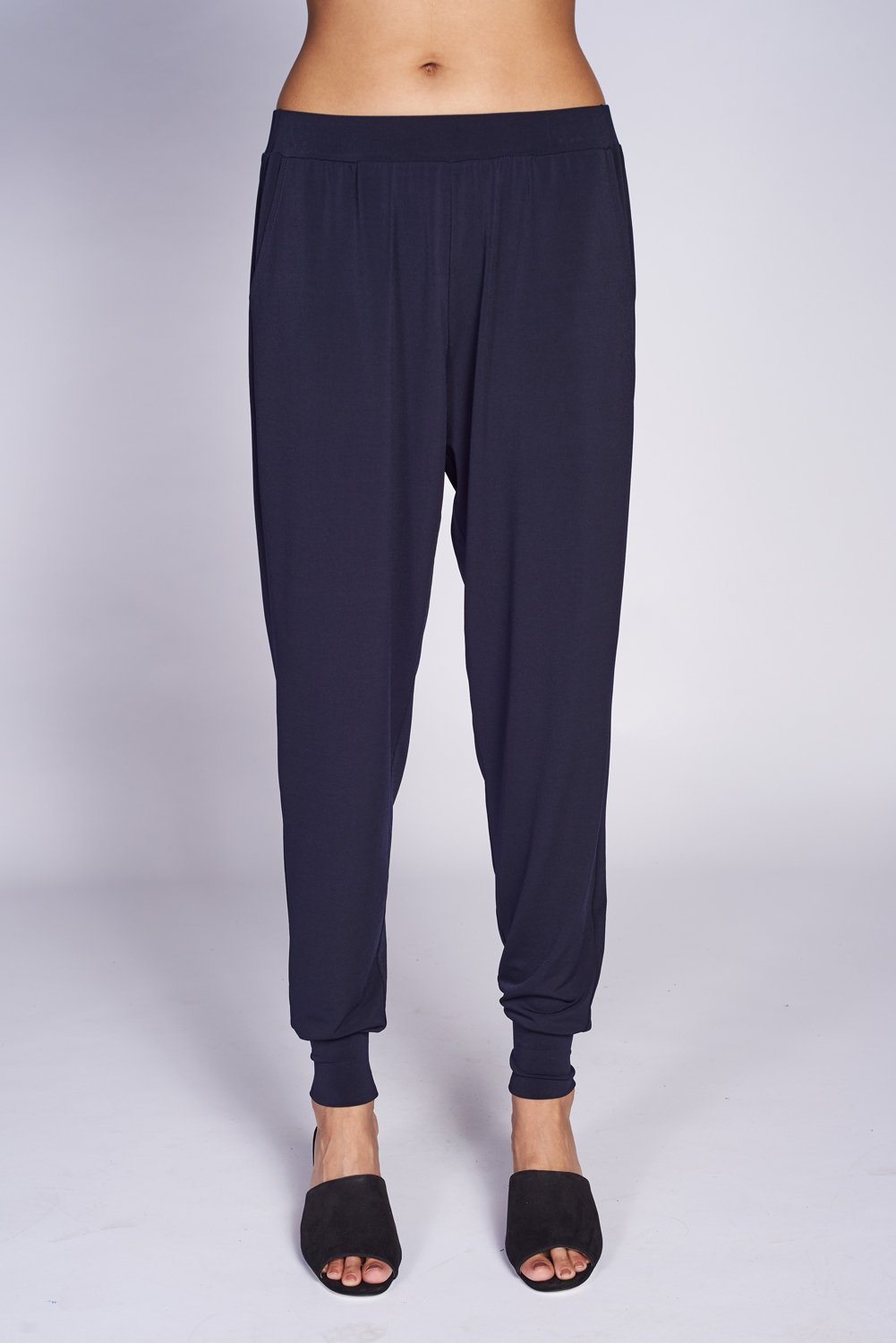 Bamboo Lounge Pant featuring a relaxed silhouette, elastic waistband, and two front pockets, perfect for casual or dressy occasions.