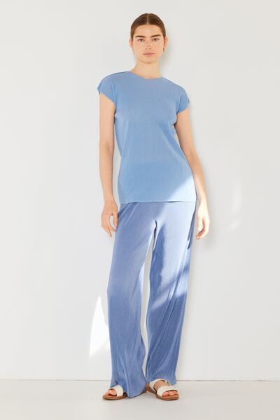 Marina West Swim Rib Pleated Elastic-Waist Wide Leg Pants showcasing ribbed texture and pleats in a stylish design.