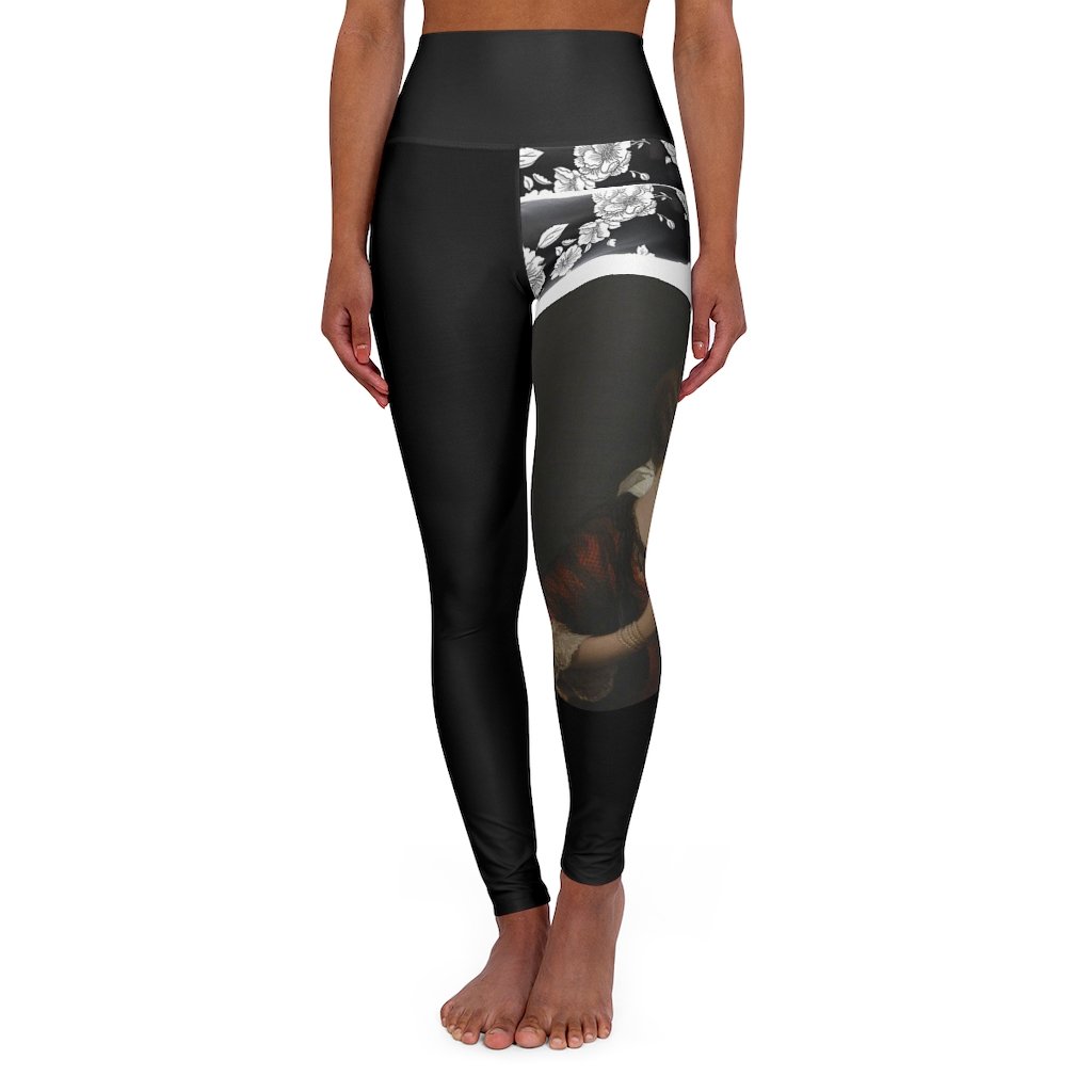 Media Warrant Yoga Leggings in a stylish high-waisted design, showcasing a skinny fit and durable fabric.