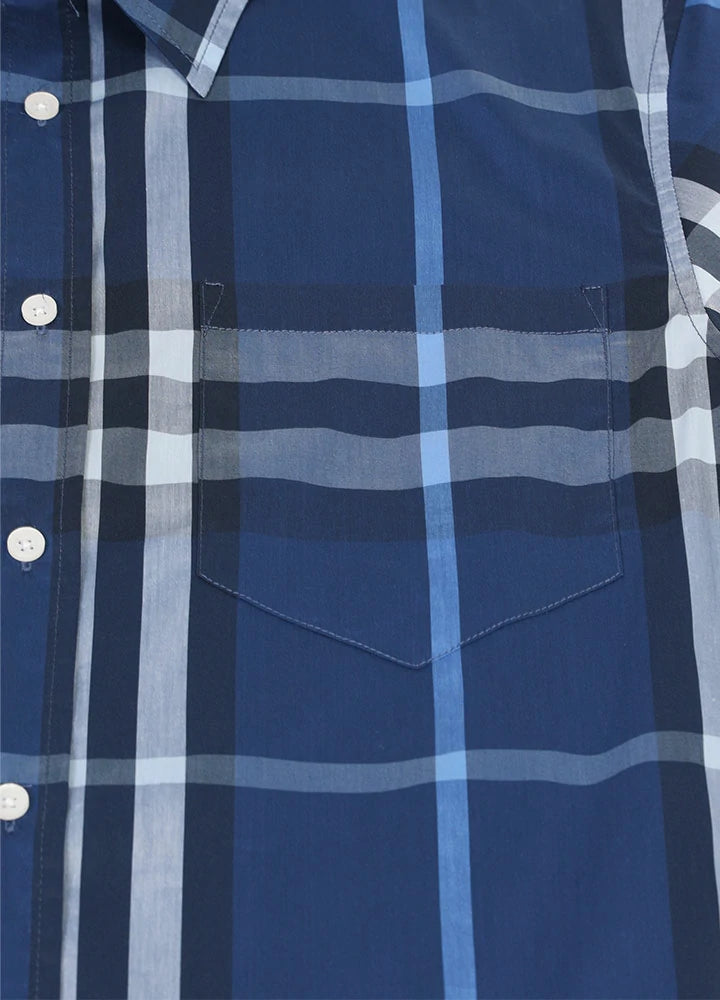 Men's lightweight plaid short sleeve shirt featuring a classic design and front chest pocket, perfect for casual wear.