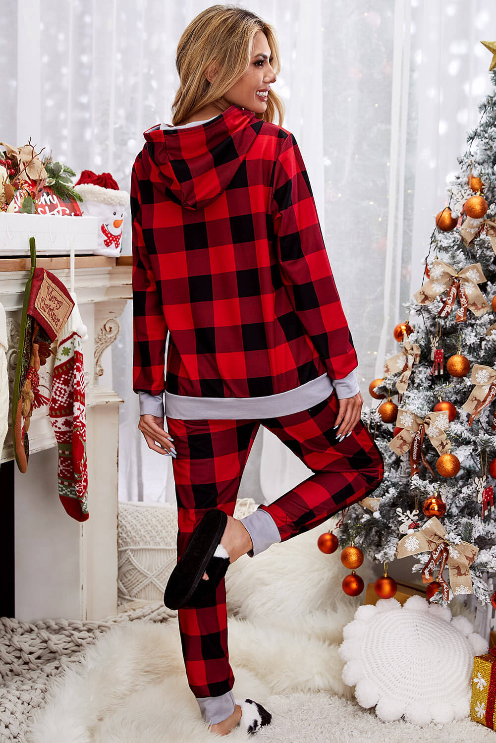 Plaid Contrast Trim Hooded Lounge Set displayed on a mannequin, featuring a hood, long sleeves, and pockets in a stylish plaid pattern.