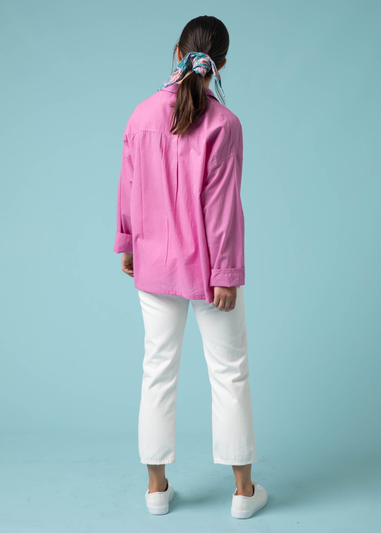 Relaxed Boyfriend Shirt in Dahlia color, featuring a slightly oversized fit and long sleeves, made from organic cotton with natural dye.