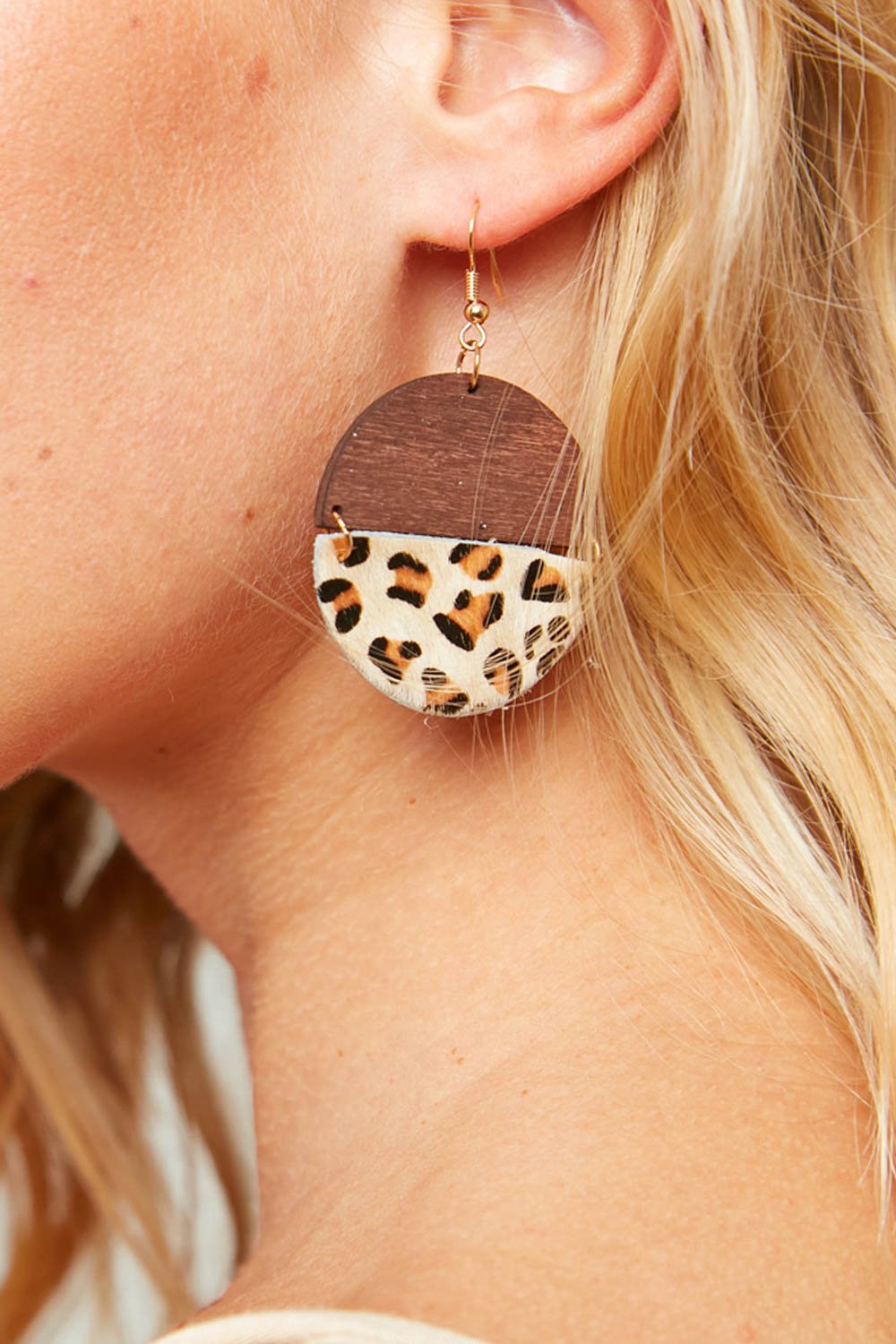 Round wood leopard dangling earrings featuring a trendy design with a leopard print pattern, made from acrylic and resin materials.