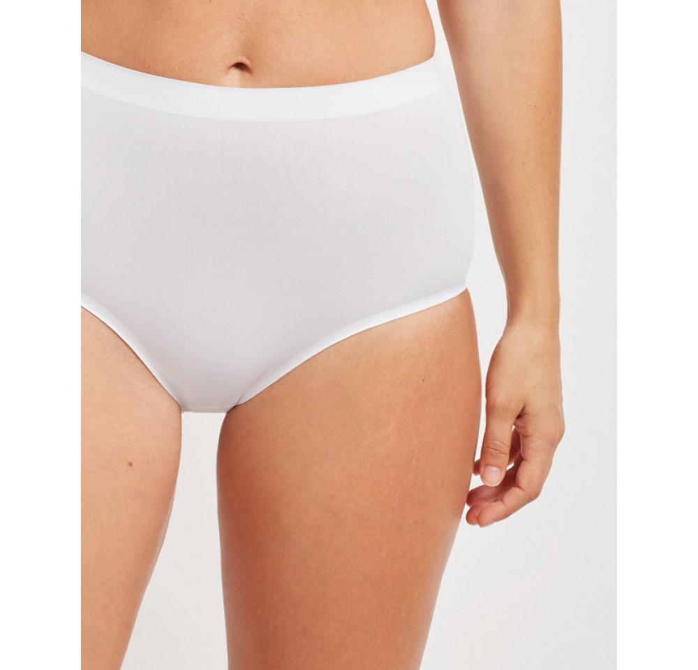 LAMONIR Hi-Waist Laser Cut Panty 1535283 showcasing seamless design and soft fabric.