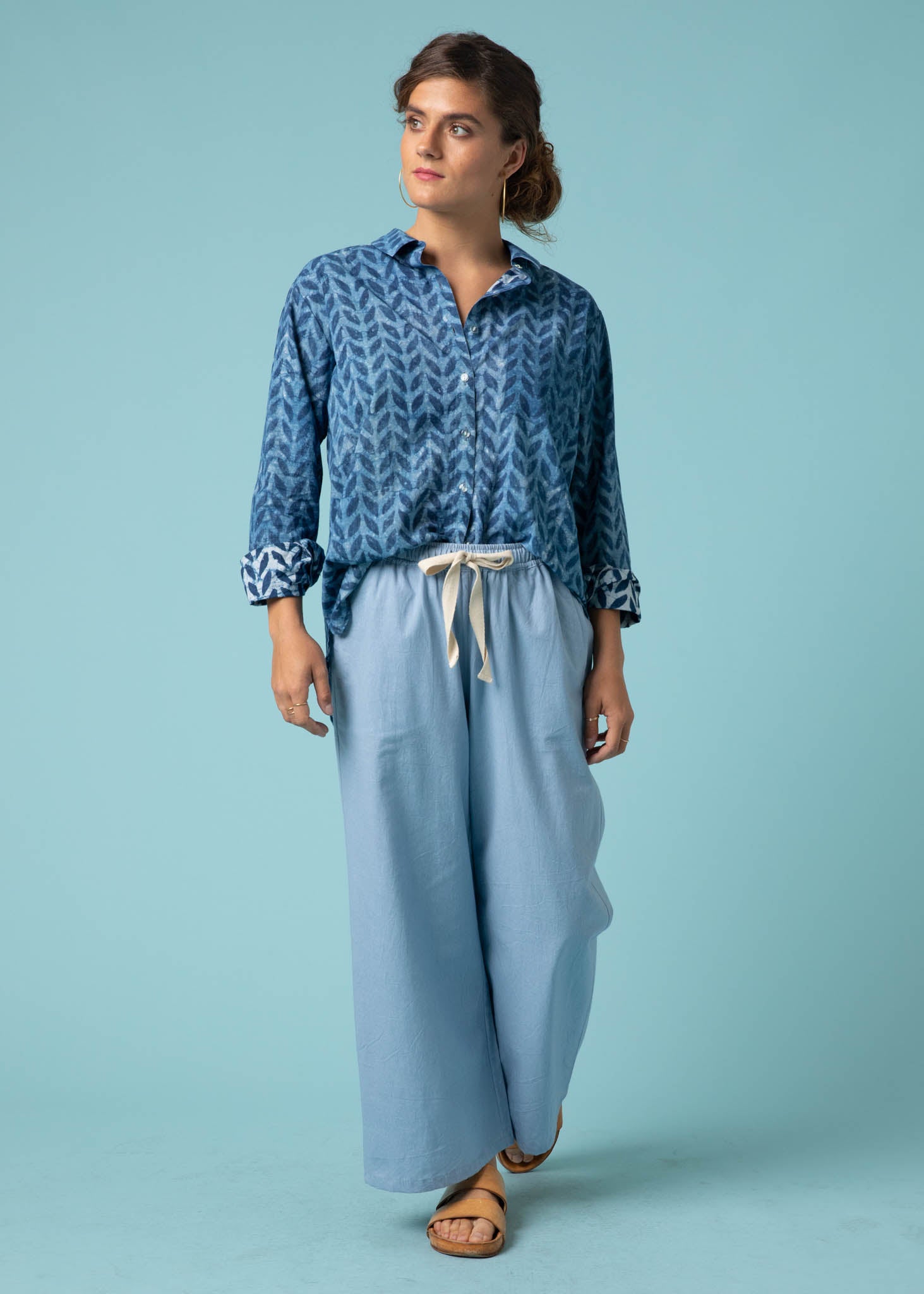 Shore Pant in Sky, featuring a modern cropped length, relaxed fit, and elastic waist, made from organic cotton twill.