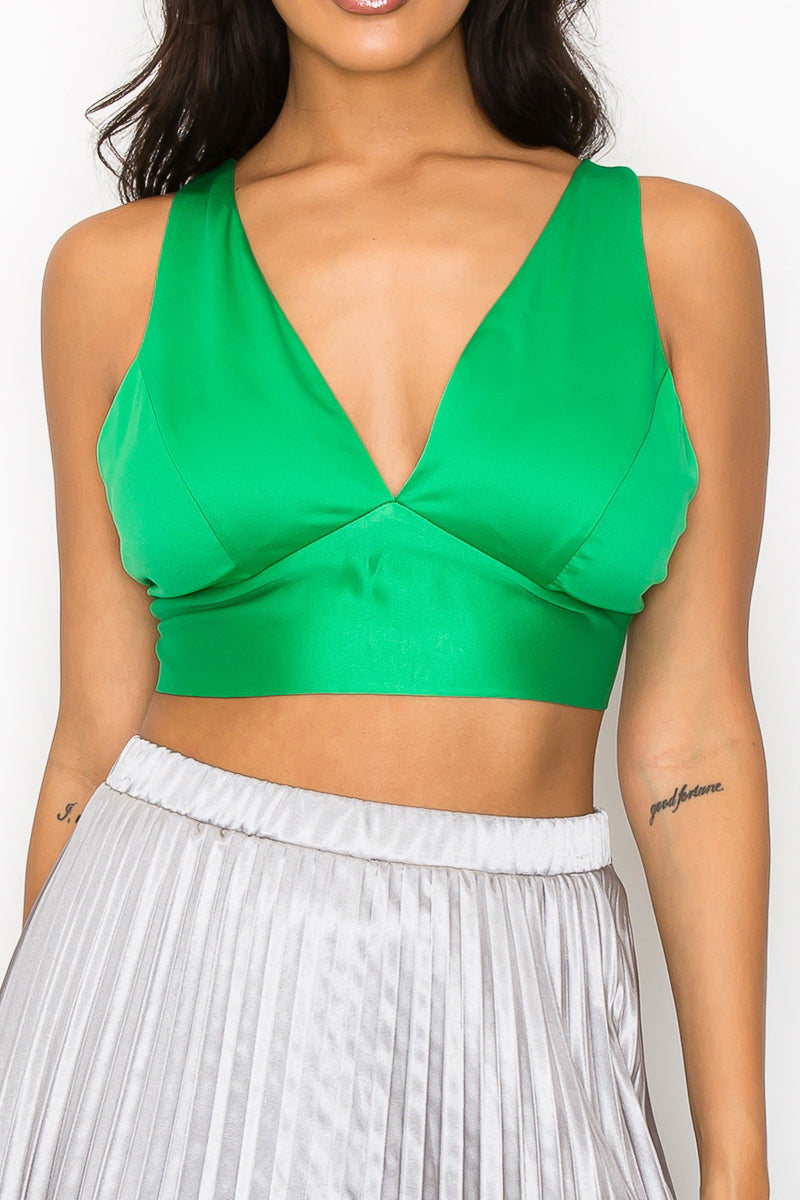 Smock V-neck Satin Bra Top in Kelly Green with deep V-neckline and adjustable straps, showcasing a stylish cropped design.