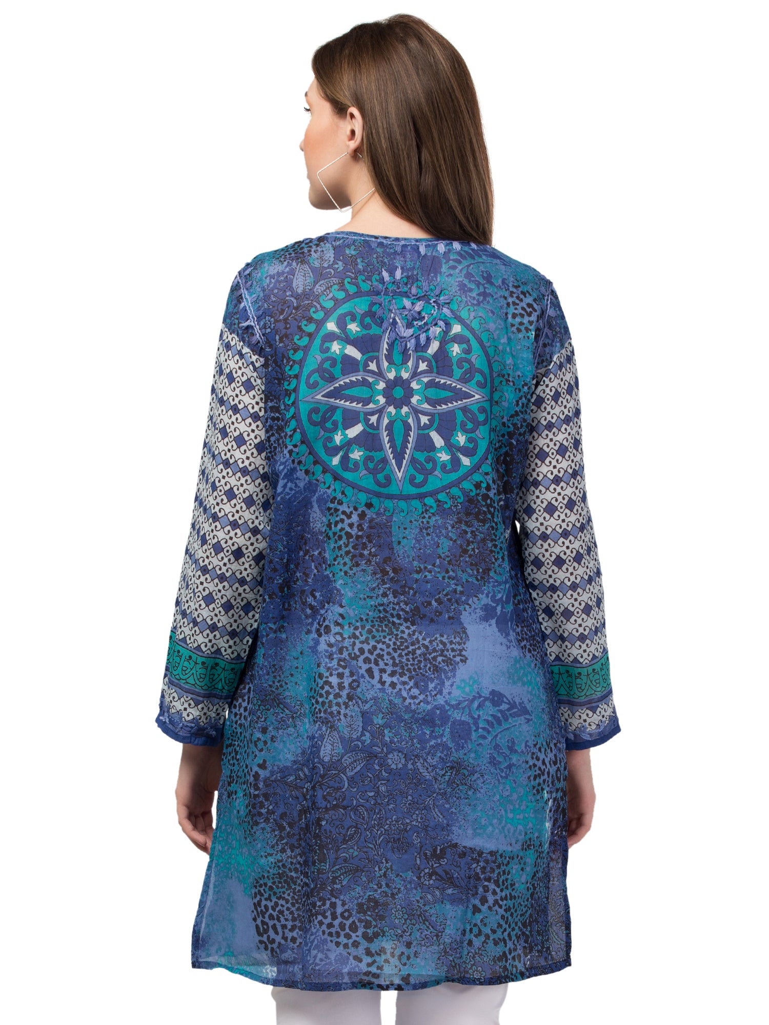 Star Succes Tunic made from 100% Indian cotton, showcasing intricate craftsmanship and elegant design.