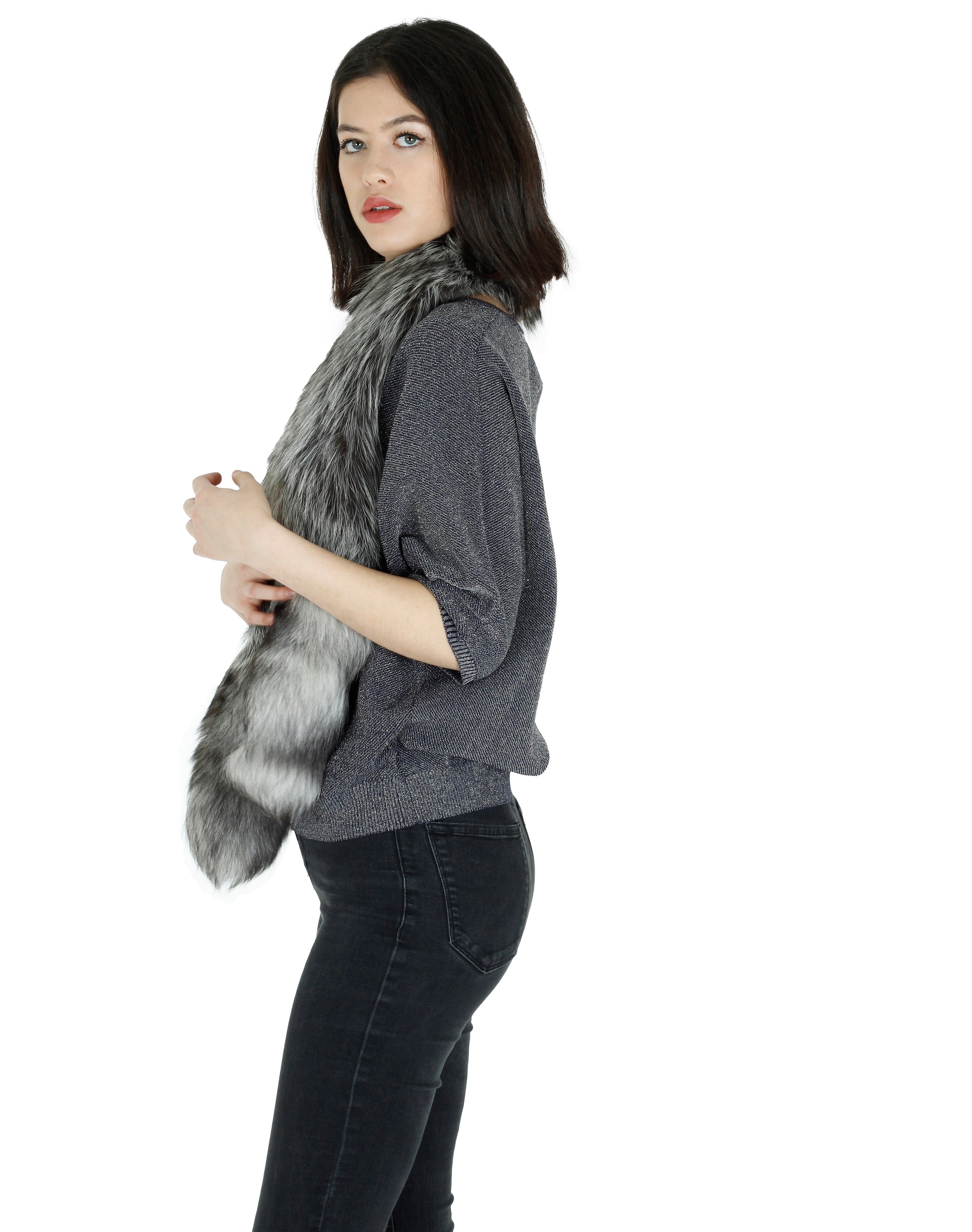 A stylish grey top with loose sleeves and a soft fabric, perfect for casual and layered outfits.