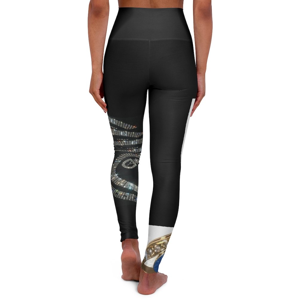 The Deja Yoga Legging in a stylish high-waisted design, showcasing a skinny fit and durable fabric.