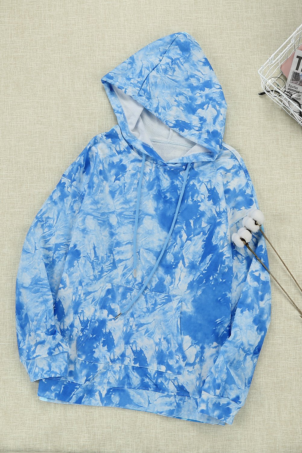 A stylish tie-dye print pullover hoodie featuring vibrant colors and a comfortable fit, perfect for casual wear.