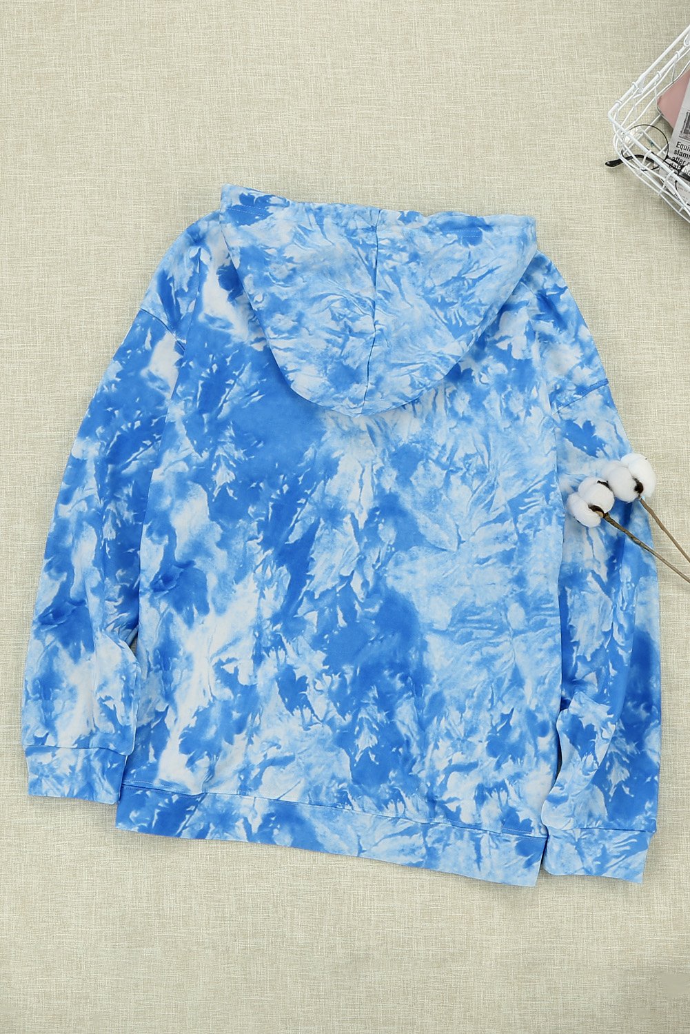 A stylish tie-dye print pullover hoodie featuring vibrant colors and a comfortable fit, perfect for casual wear.