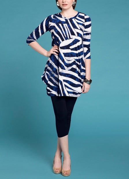 A stylish Tunic Dress featuring a scoop neck, 3/4 sleeves, and convenient side pockets, perfect for versatile wear.