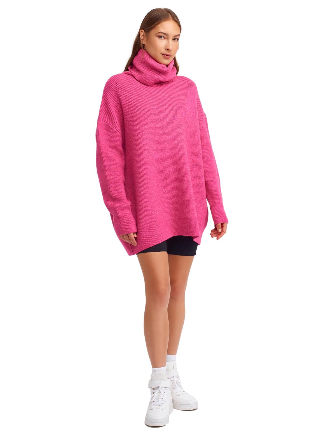 A cozy Turtleneck Wide Sweater in a soft acrylic-polyester blend, featuring a relaxed fit and stylish turtleneck design.