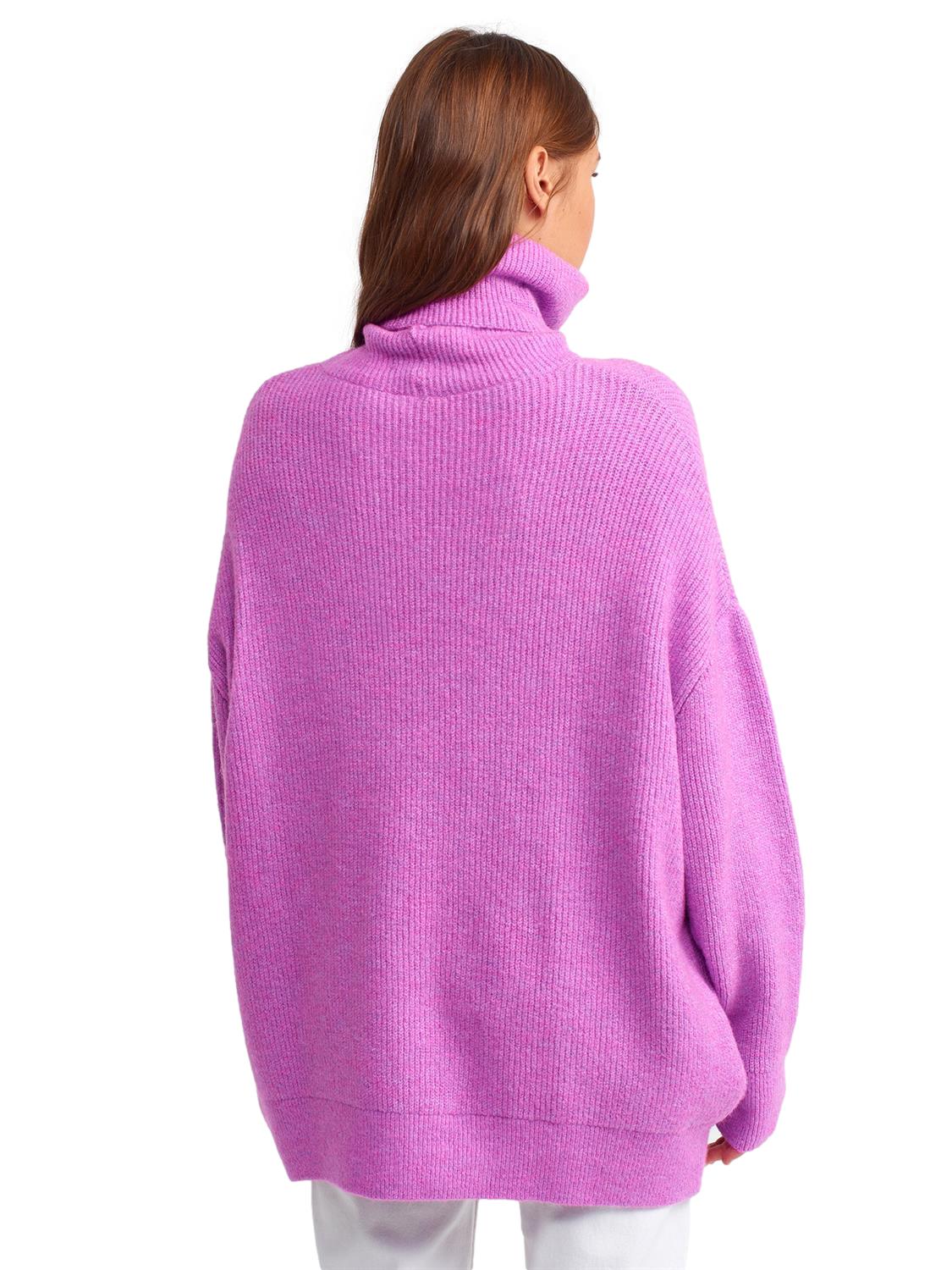 A cozy Turtleneck Wide Sweater in a soft acrylic-polyester blend, featuring a relaxed fit and stylish turtleneck design.