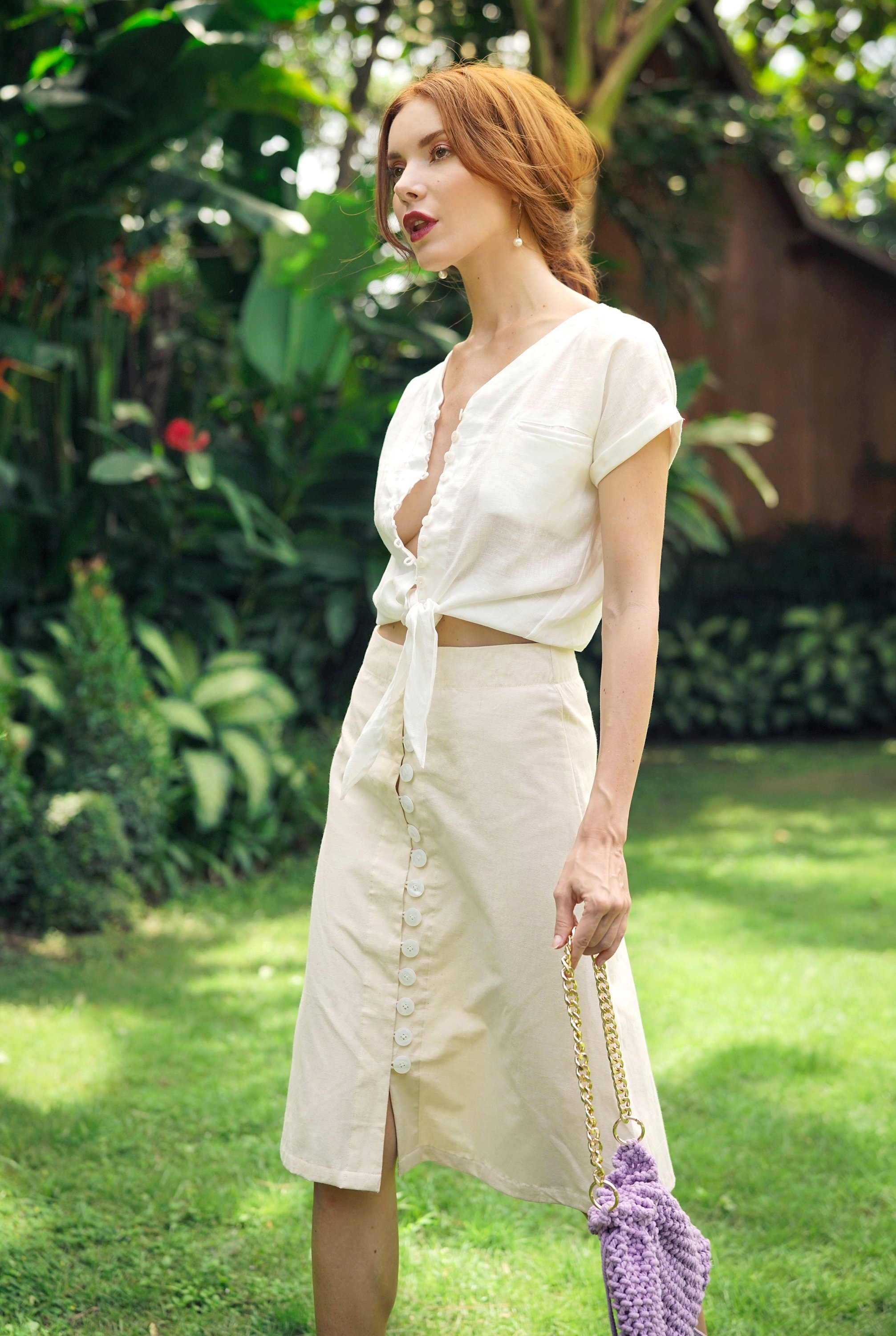 ULURU Button-down Skirt in Off-white, featuring a lightweight linen fabric and full-button front design.