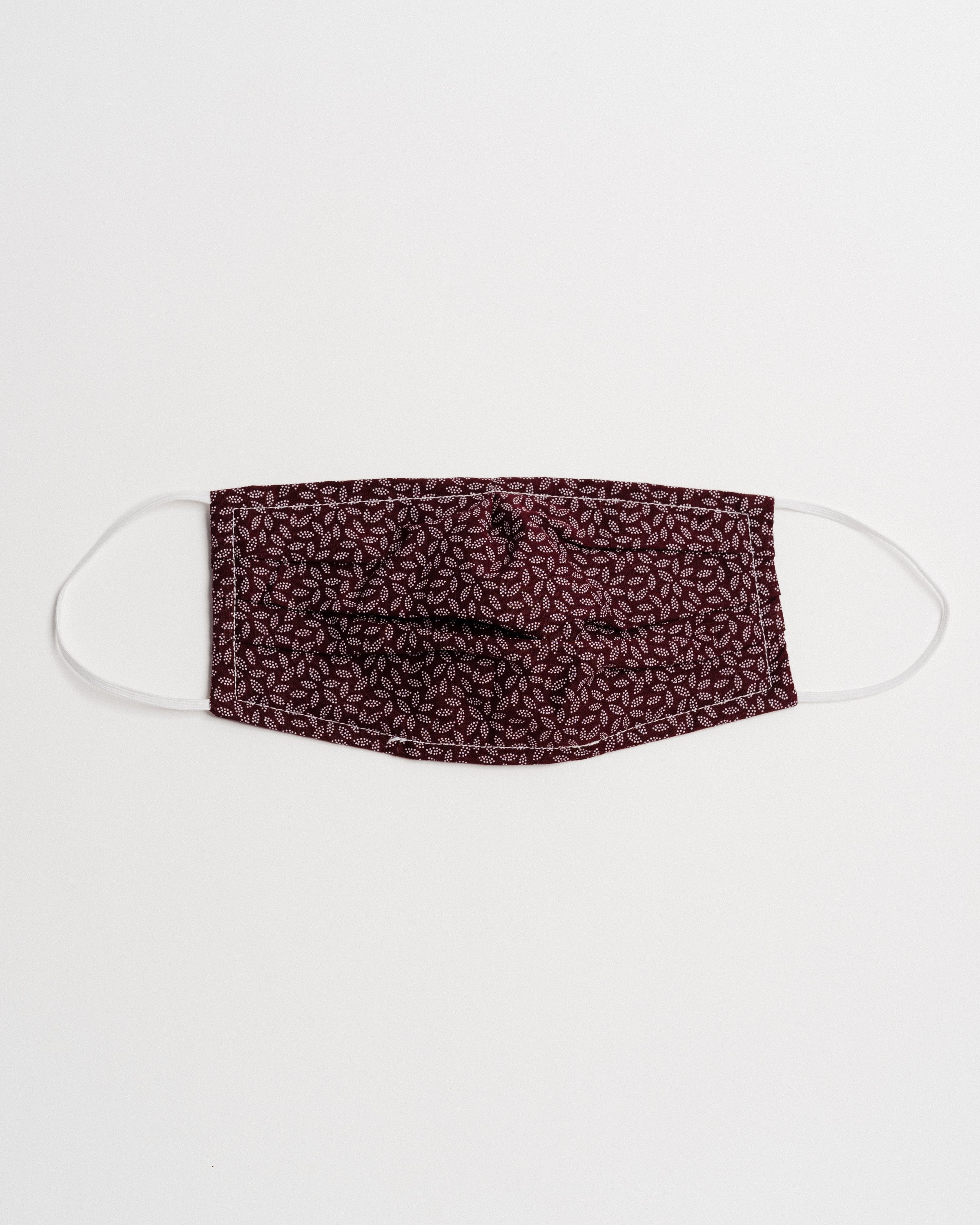 Vineyard Wine Face Mask made of breathable cotton with pleats for comfort and a filter pocket.