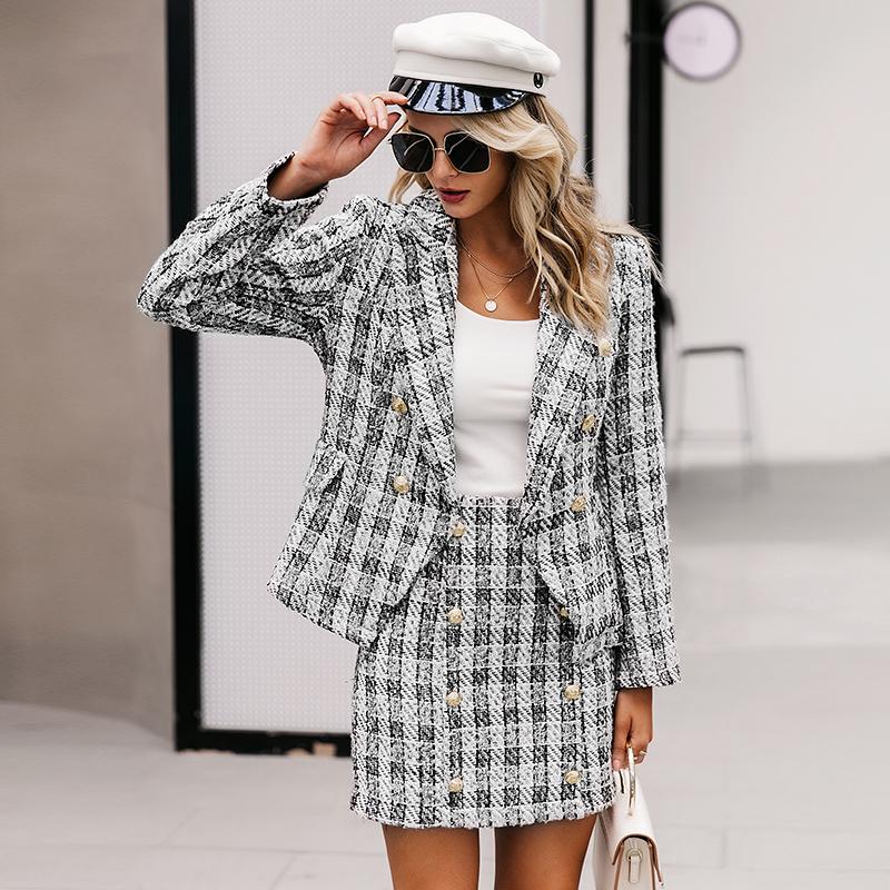 A stylish vintage tweed plaid blazer for women featuring a double-breasted design and elegant buttons, perfect for office wear.