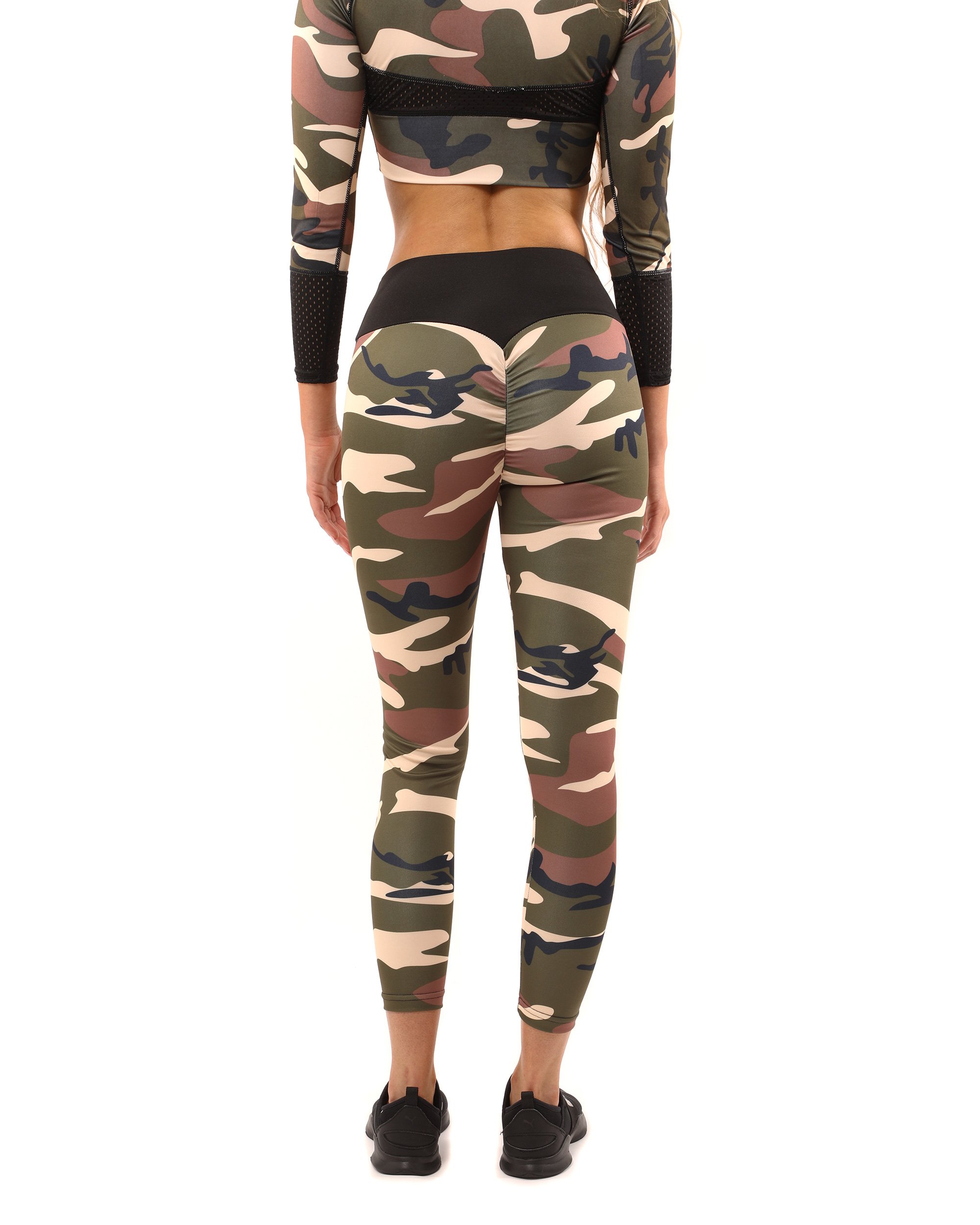 Virginia Camouflage Leggings in brown and green, showcasing a stylish design and form-fitting compression fit, perfect for workouts and athleisure.