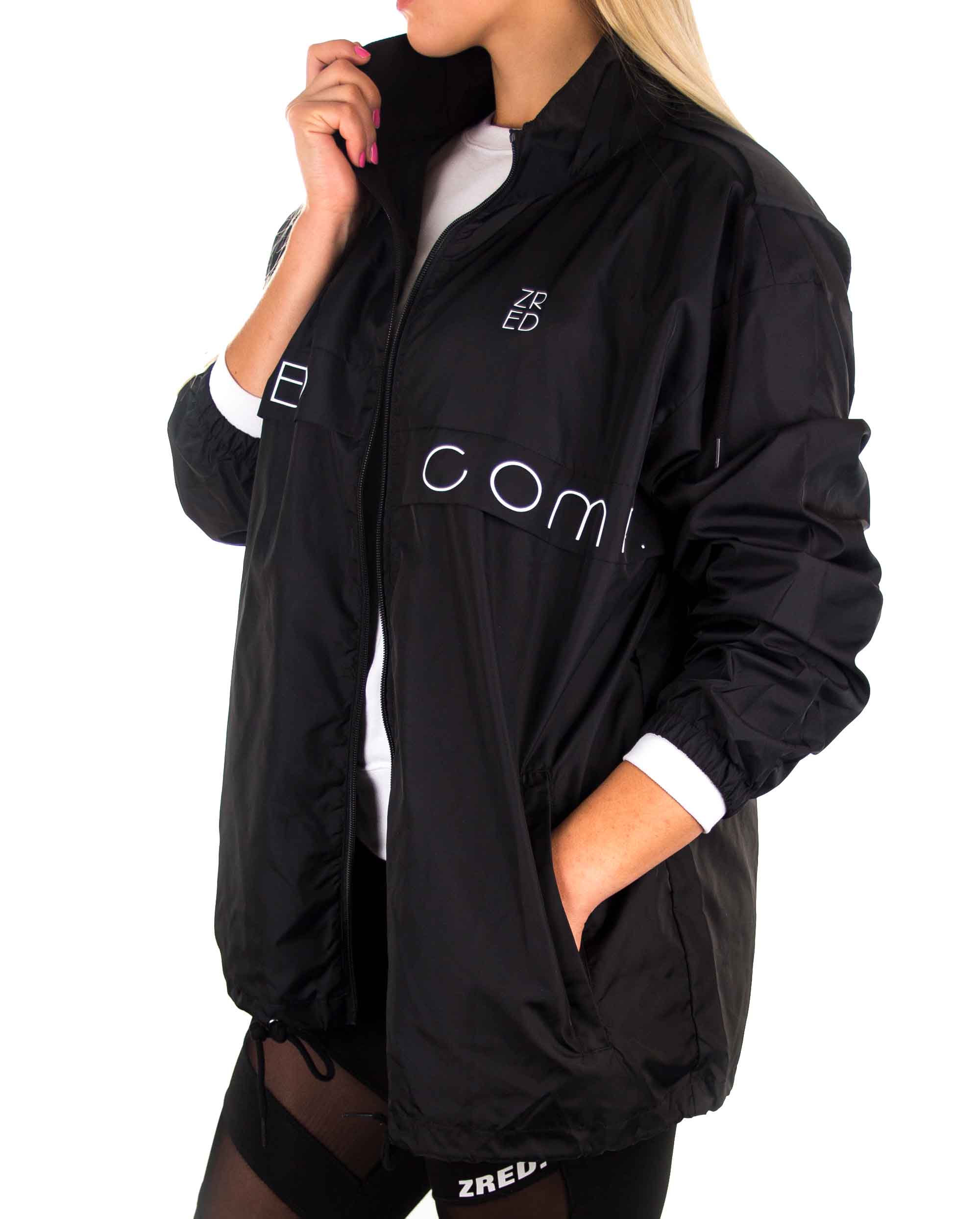 Damen Windbreaker 2k15 in Schwarz, leicht und stylisch, ideal für wechselhaftes Wetter.