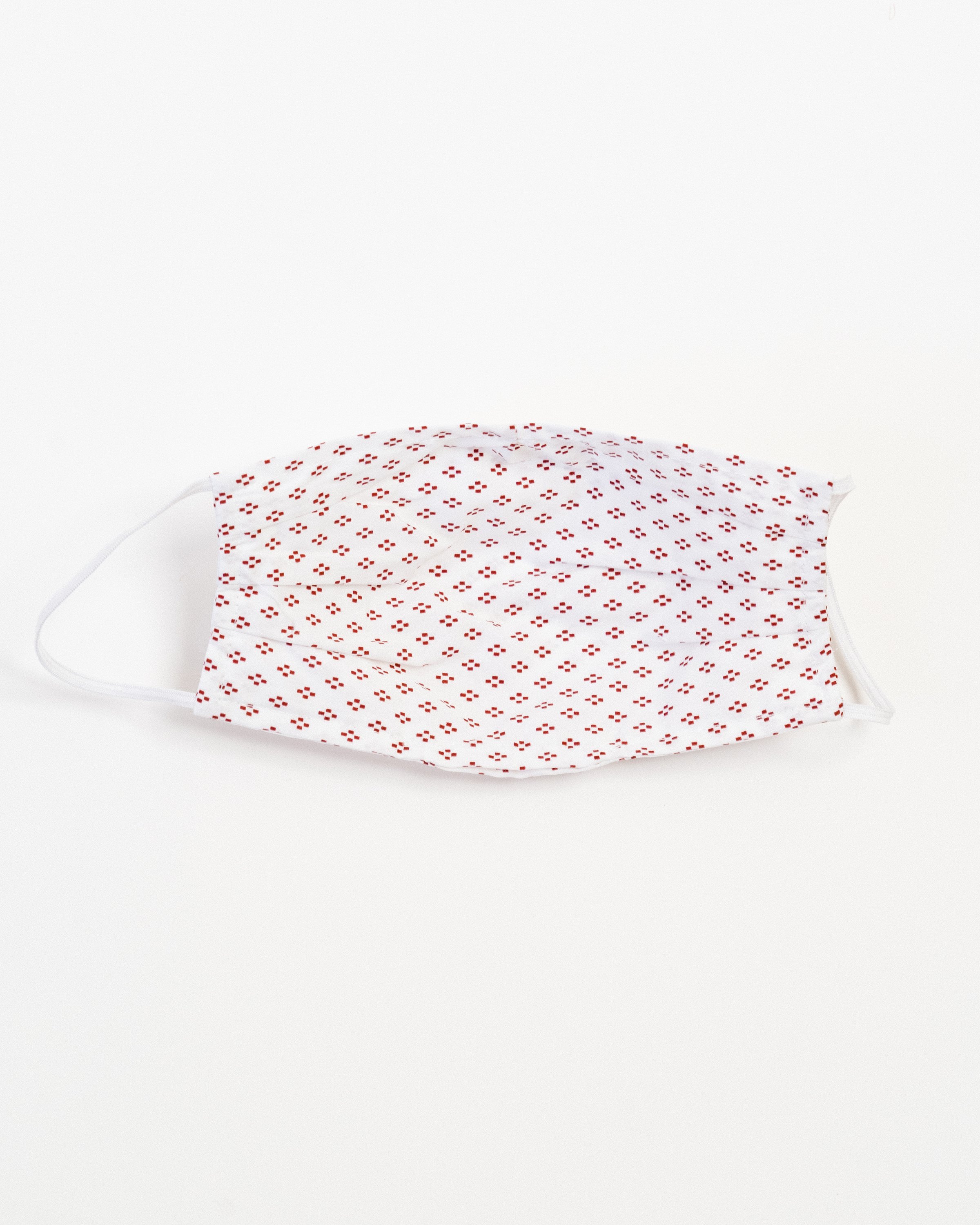 Zermatt Face Mask made of breathable cotton with pleats for comfort, featuring a filter pocket and elastic ear straps.