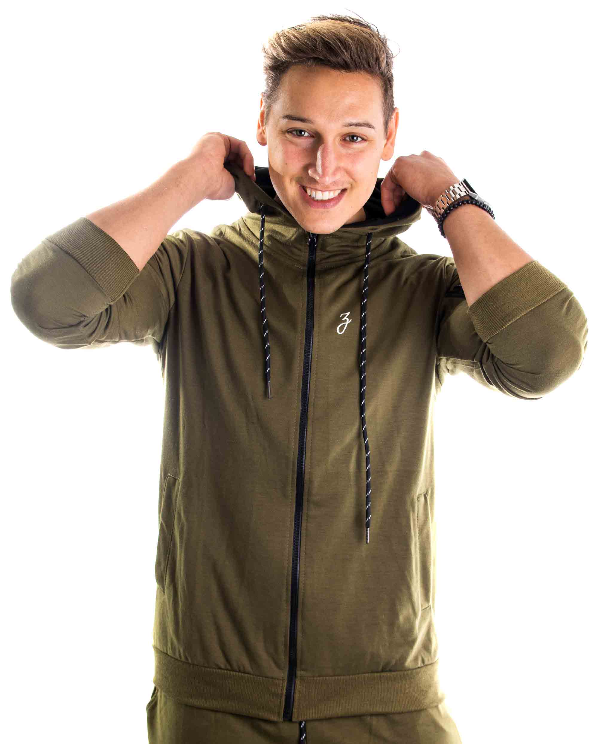 Stylischer grüner Zipper für Herren aus der DYNAMIC Kollektion, ideal für Freizeit und Sport, aus 100% Baumwolle gefertigt.